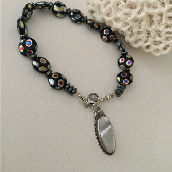 SUMMER SPECIAL 🎄 Metallic Statement Bracelet Mother of Pearl Charm. - Picture 6 of 10